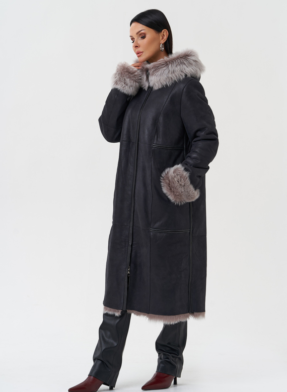 Дубленка с отделкой из тосканы с капюшоном