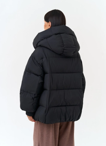 Женский пуховик с капюшоном