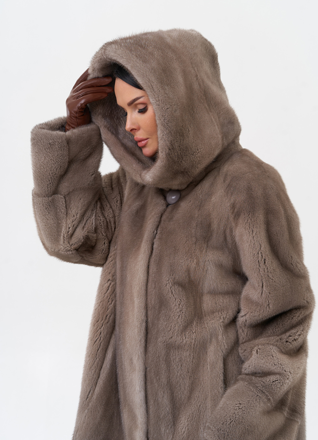 Норковая шуба с капюшоном  модель № 29095 универмаг малина