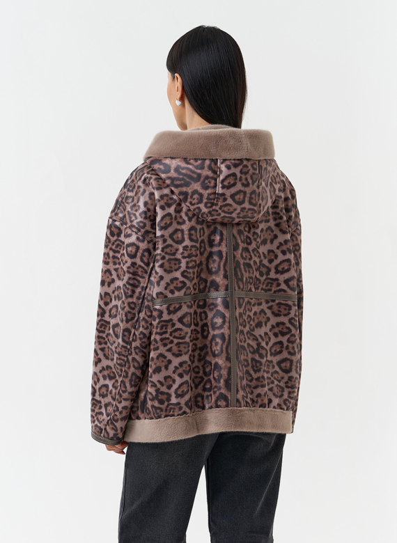 Женская дубленка из эко замши с капюшоном