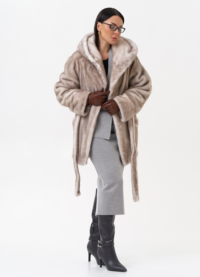 Норковая шуба с капюшоном  модель № 29521 универмаг малина