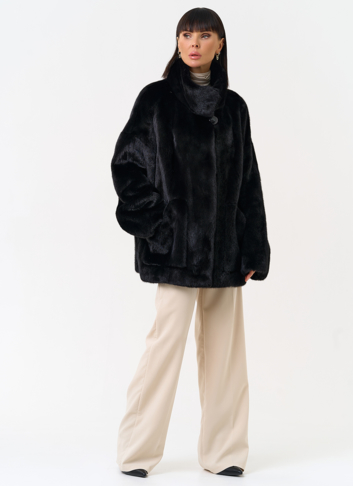 Женская шуба из скандинавской норки с воротником стойкой