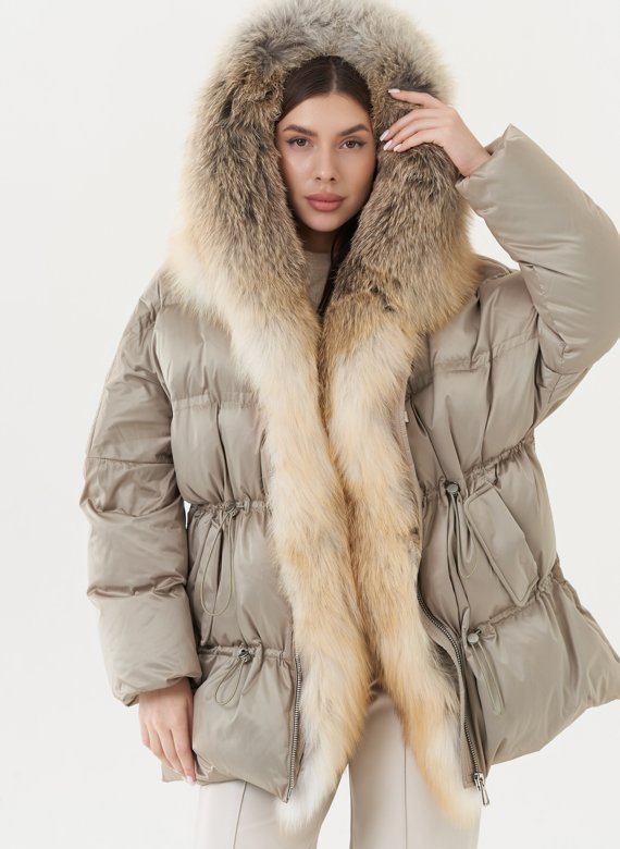 Пуховик женский с капюшоном 