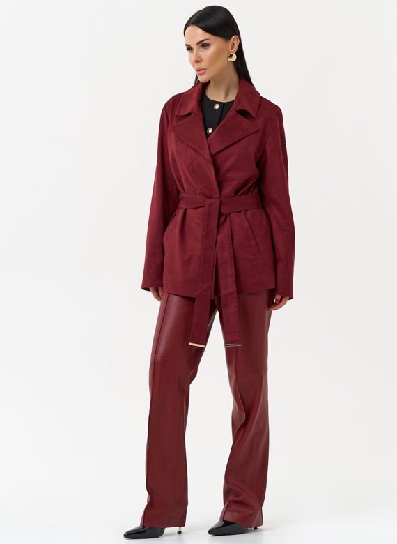 Женская куртка из эко замши бордового цвета