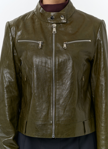Женская куртка из натуральной кожи зеленого цвета