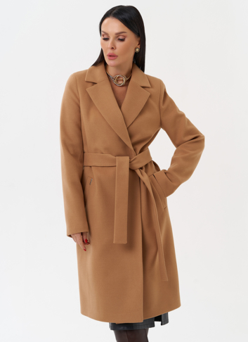 Женское пальто с английским воротником