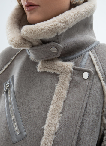 Женская короткая дубленка из эко кожи 