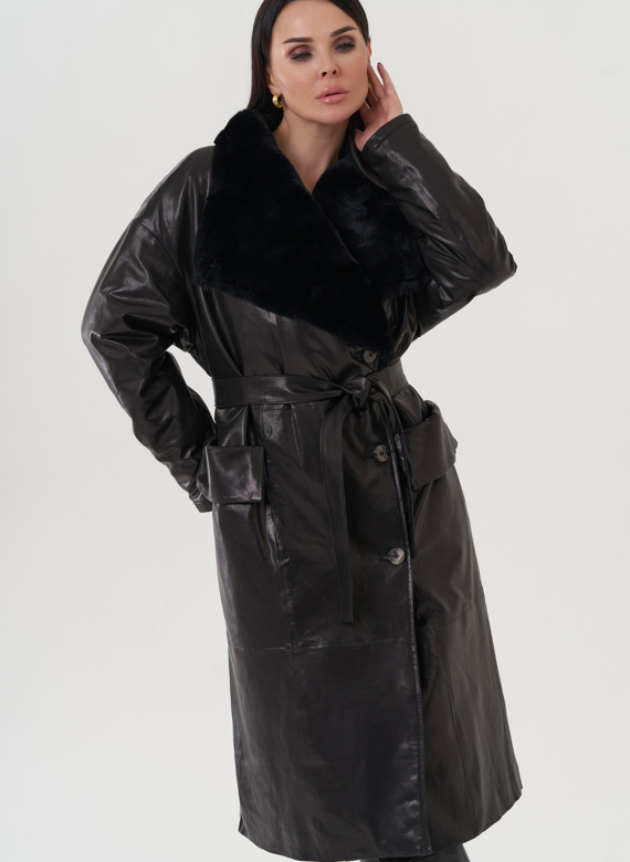 Пальто женское из натуральной кожи с отделкой из кролика 