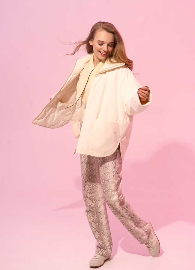 Женская двухсторонняя куртка с высоким воротником модель № 32664 универмаг малина