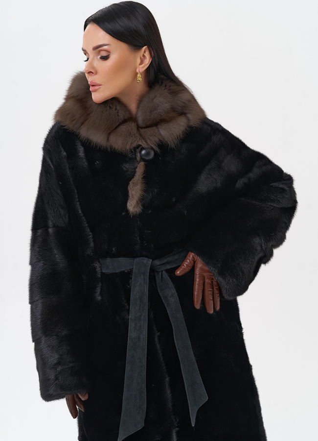 Норковая шуба с капюшоном из меха куницы модель № 26640 универмаг малина