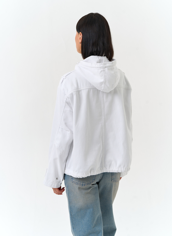 Женская джинсовая куртка с капюшоном