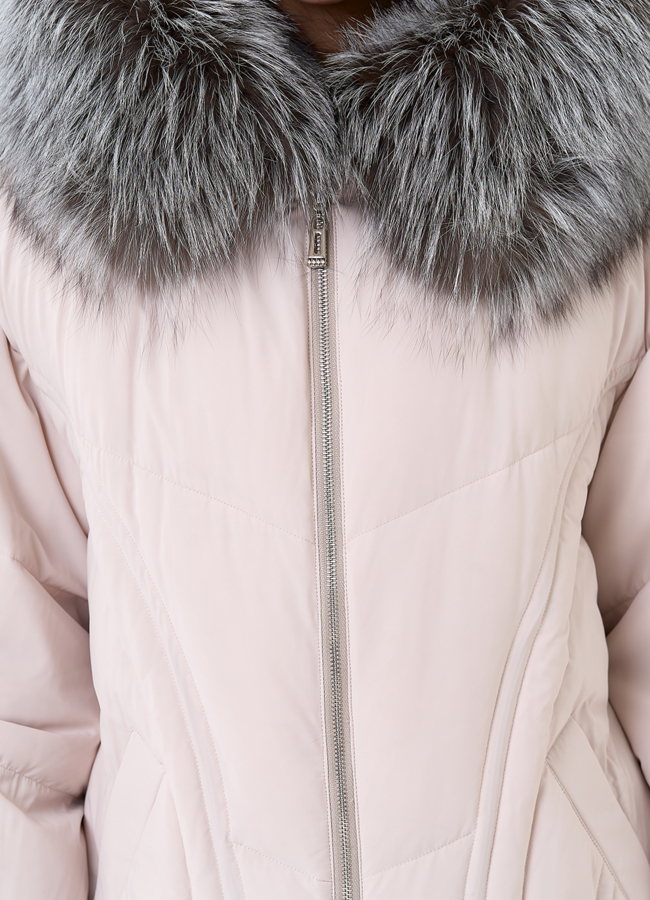 Женский пуховик с отделкой из меха чернобурки модель № 31446 универмаг малина