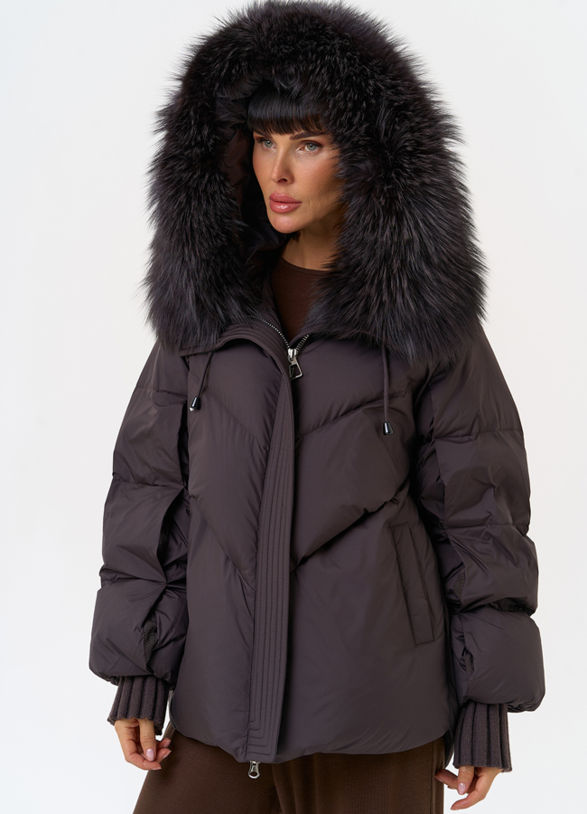 Женский пуховик с капюшоном из меха чернобурки модель № 31536 универмаг малина