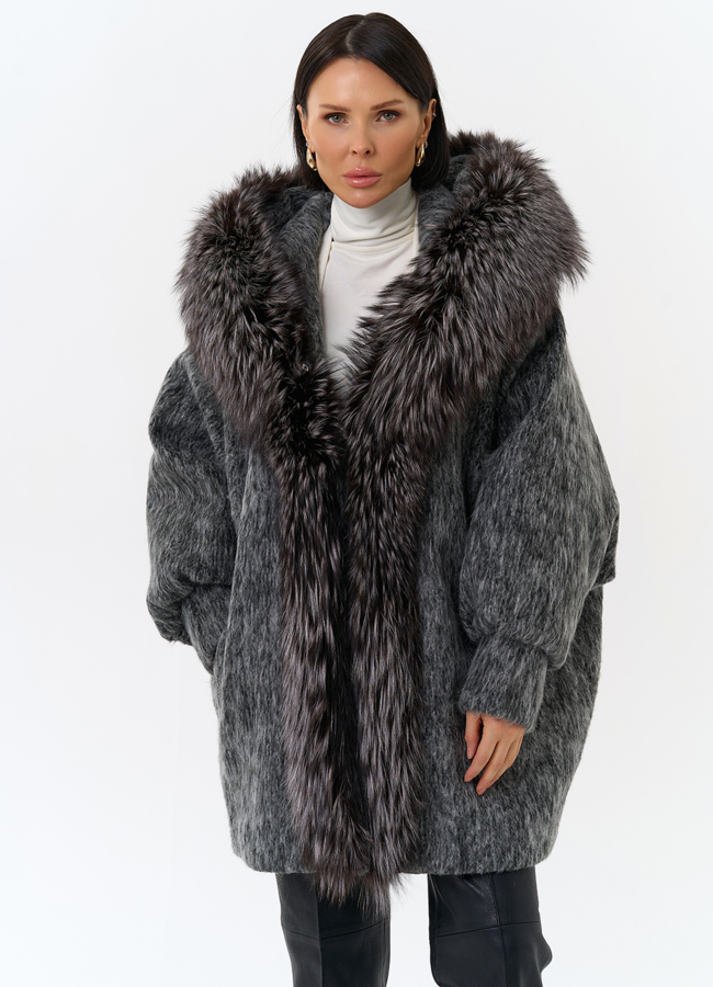 Женский удлиненный пуховик с отделкой из меха чернобурки модель № 31878 меха малина