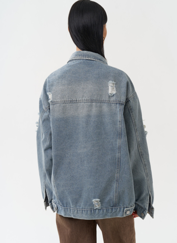 Женская джинсовая куртка голубого цвета