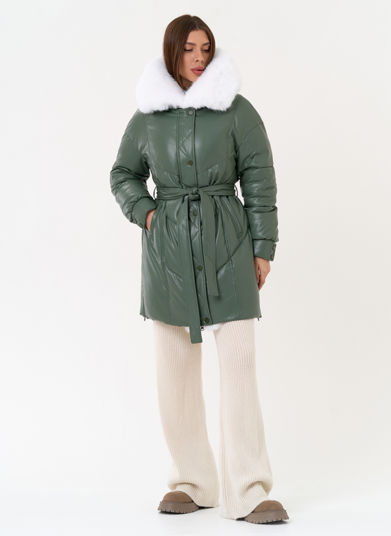 Женский пуховик из эко кожи с отделкой из эко меха