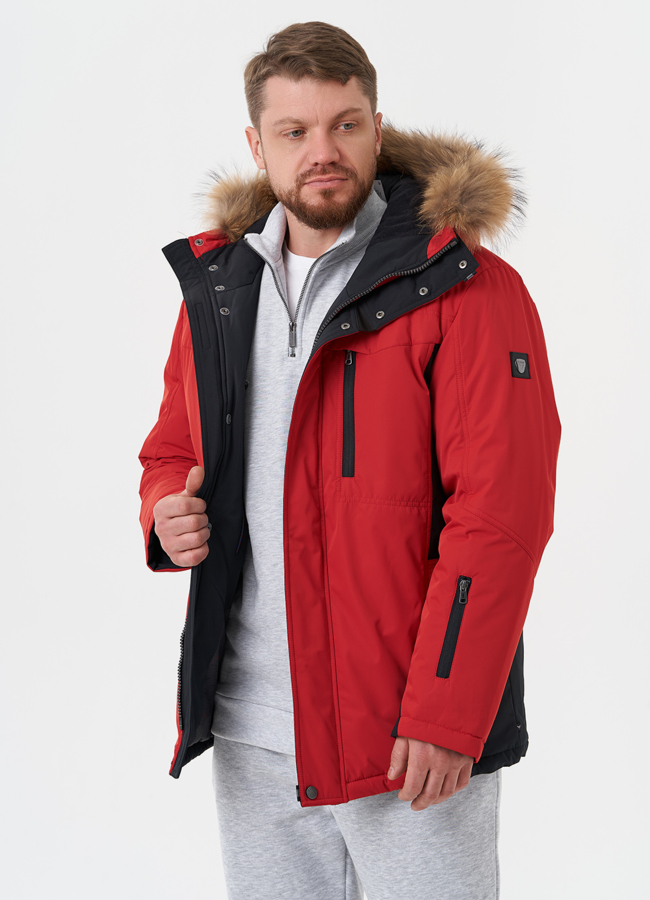 Яркая куртка с капюшоном из меха енота модель № 28277 универмаг малина