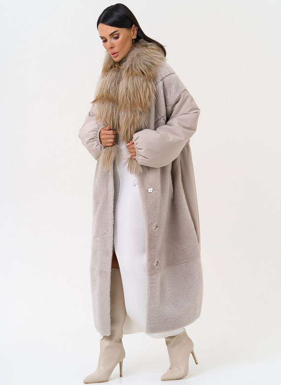 Комбинированное женское зимнее пальто с воротником из меха лисы