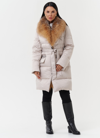 Женский пуховик с отделкой из меха лисы