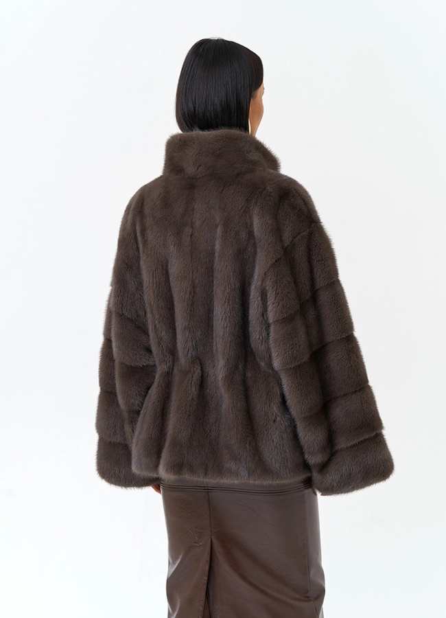 фото Шуба из меха норки с воротником стойкой модель № 34293