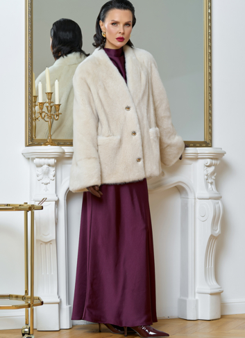 Укороченная шуба из меха норки с акцентными пуговицами