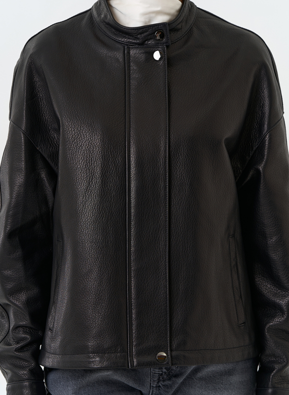 Женская куртка из натуральной кожи