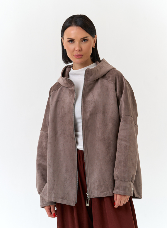 Женская куртка из эко замши с капюшоном
