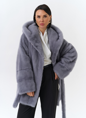 Шуба из меха норки с капюшоном