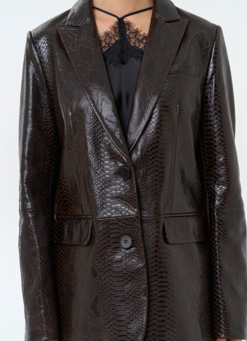 Женский жакет из натуральной кожи